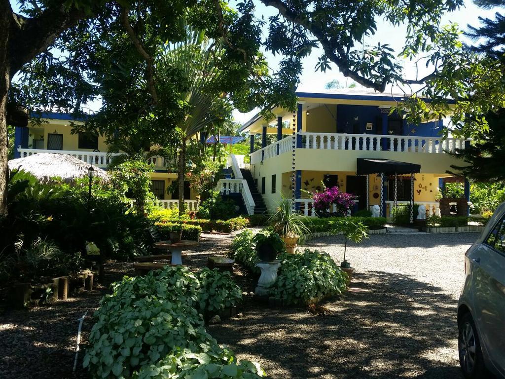 Sana El Jardin Secreto Hostel Santiago De Los Caballeros Exterior photo
